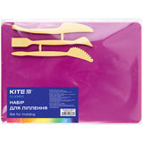 Набор для лепки Kite Classic K-1140-10 (доска + 3 стеки), розовый Набор для лепки Kite Classic K-1140-10 (доска + 3 стеки), розовый