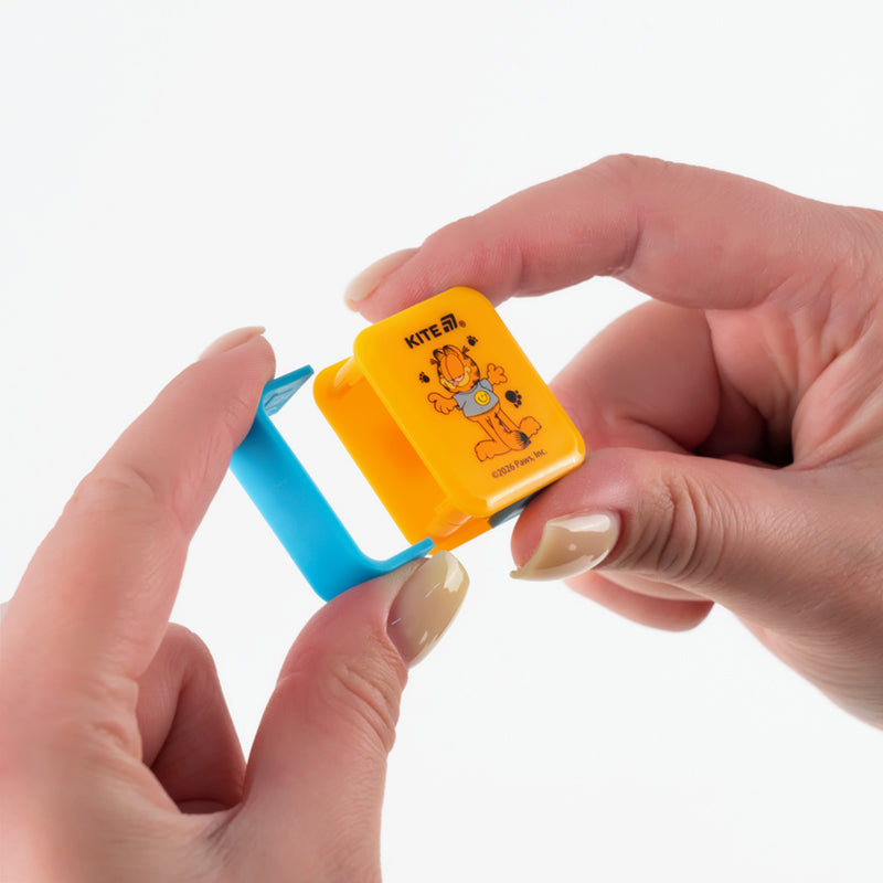 Точилка с контейнером прямоугольная Kite Garfield GF26-116