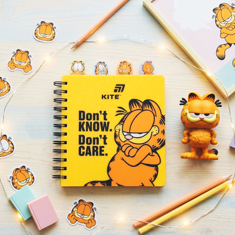 Блокнот с разделителями на спирали Garfield GF26-278, 80 листов, клетка, пластиковая обложка