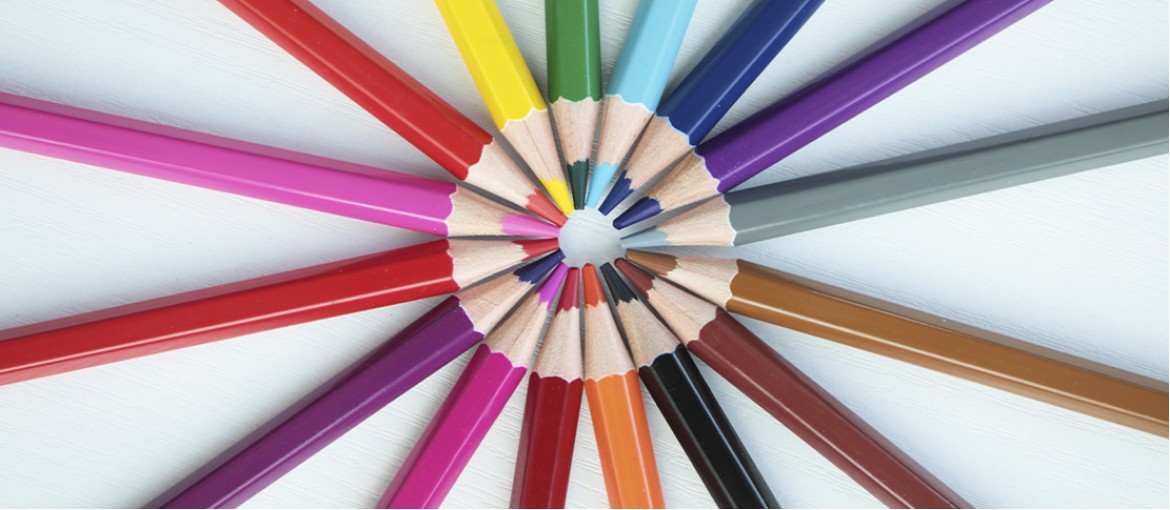 Кольорові олівці, які роблять світ яскравішим